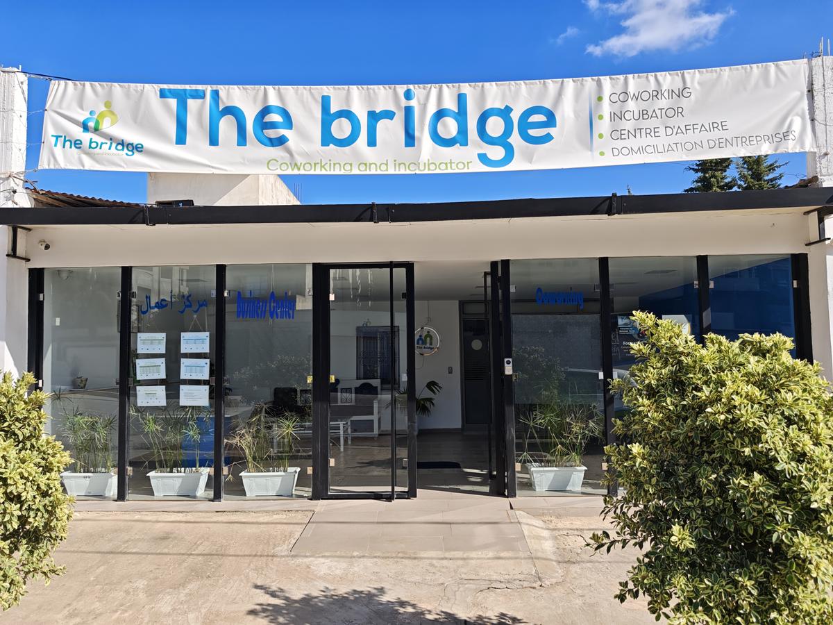 Équipe collaborative dans The Bridge